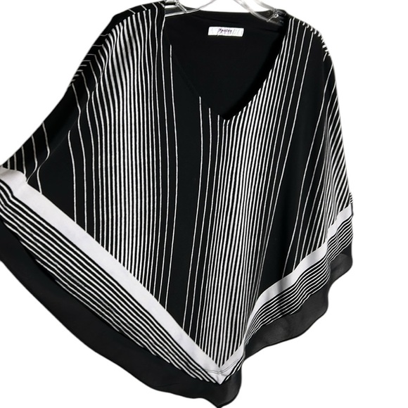 Cape,shawl,style blouse,attached tank underneath. Asymmetrical,striped,flare,OS - Picture 2 of 11